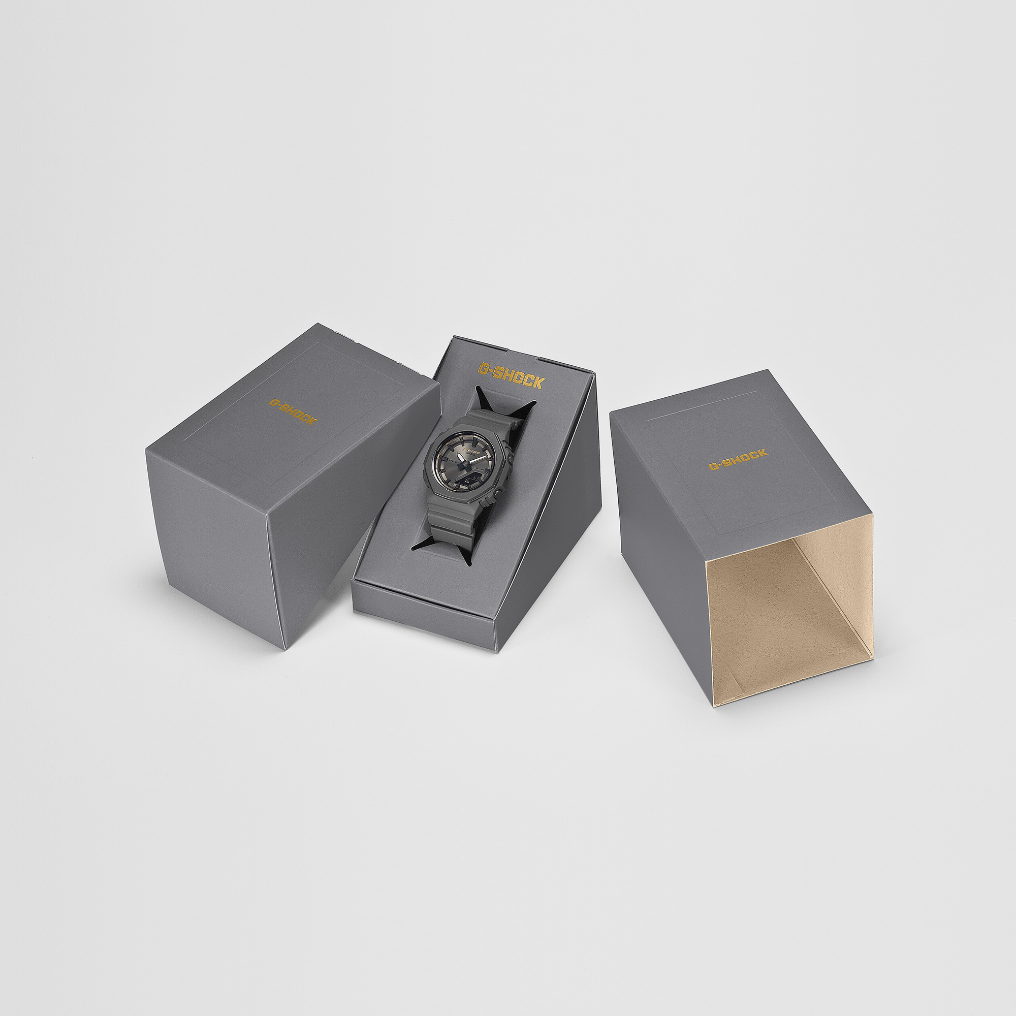 G-SHOCK GMA-P2126W-8AJR 4549526419409