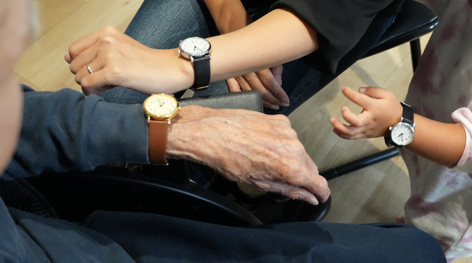 おじいちゃんからお子さんまで、家族みんなで着けられるN watch